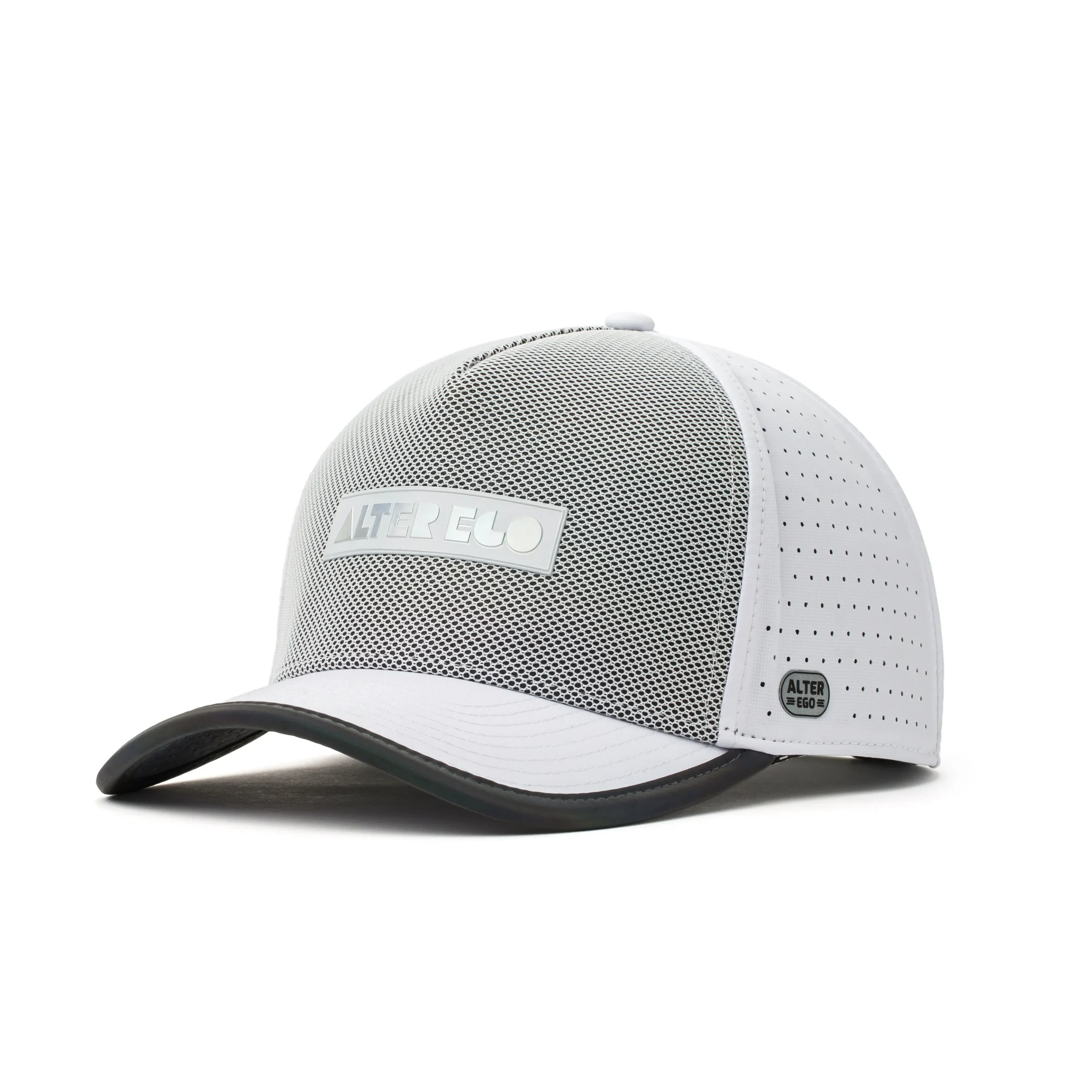 coaster-pro-splash-white-iride-DdZqMUGm-5.webp Coaster FitModern Look, Classic Vibe|Iridescent CollectionNow Available|UNTUCKit Coaster Pro Splash White Iridescent